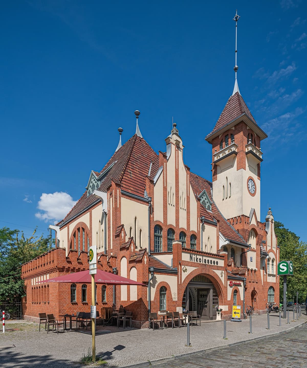 Der S-Bahnhof Nikolassee
